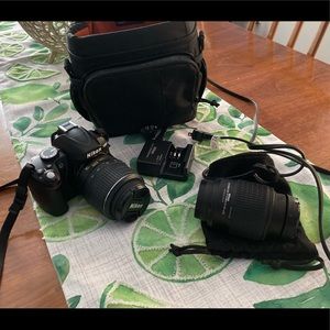 Nikon D3000 digital SLR camera